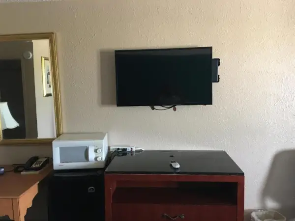 Chaparral Motel 10