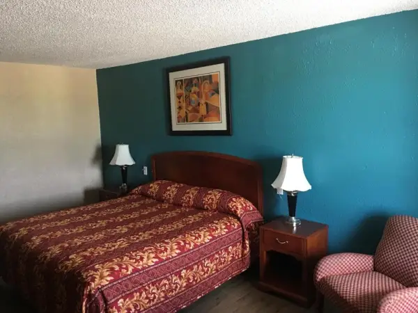Chaparral Motel 6